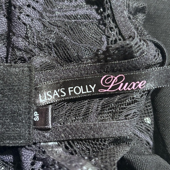 LISA’S FOLLY LUXE Sz S Elegant Black Lace Nightgown Built In Bra Adjustabletable - Picture 10 of 10